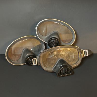 LOT 106: Vintage Scuba Diving Masks