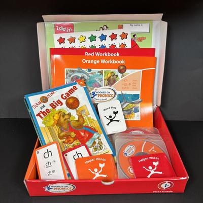 LOT 107: Hooked on Phonics K-1st Grade & Cubo Wooden Rainbow Toy