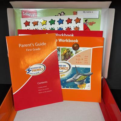 LOT 107: Hooked on Phonics K-1st Grade & Cubo Wooden Rainbow Toy