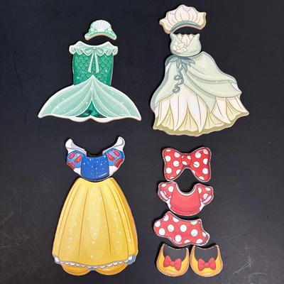 LOT 111: Vintage Mickey Mouse Suitcase & Magnetic Minnie Mouse Dress-Up