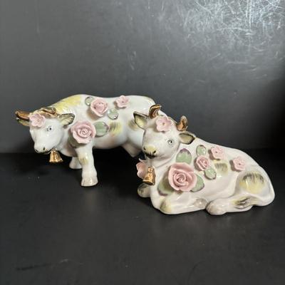 LOT 112: Limited Edition Hallmark Olympic Medalist Musical Snow Globe, Crabtree & Evelyn Mug, Porcelain Farm Animals & Pimpernel...