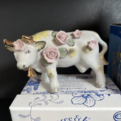 LOT 112: Limited Edition Hallmark Olympic Medalist Musical Snow Globe, Crabtree & Evelyn Mug, Porcelain Farm Animals & Pimpernel...