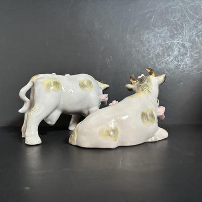 LOT 112: Limited Edition Hallmark Olympic Medalist Musical Snow Globe, Crabtree & Evelyn Mug, Porcelain Farm Animals & Pimpernel...