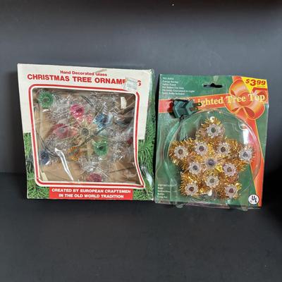 LOT 117: Vintage Christmas: Clamp-on Metal Ice Skates, REAL Tinsel, Red Cellophane Christmas Wreaths w/Electric Candles, Foil/Tinsel...