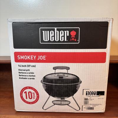 LOT 119: NIB Weber Smokey Joe Grill