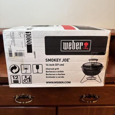 LOT 119: NIB Weber Smokey Joe Grill