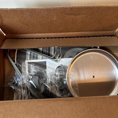 LOT 119: NIB Weber Smokey Joe Grill