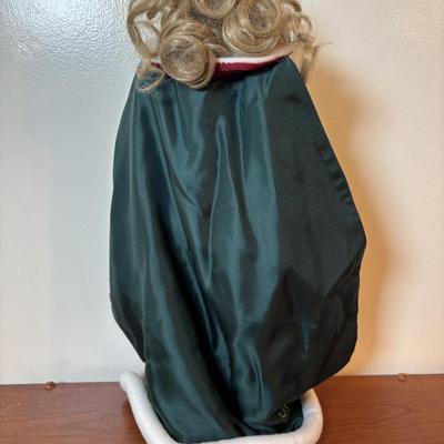 LOT 122: Lenox Christmas Princess Doll, Knowles China Wizard of Oz Collectors Plate and Madame Alexander Dolls