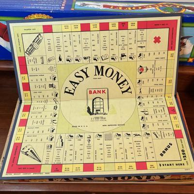 LOT 123: Vintage Games: Rebound, Easy Money, Game of the States, Hi Q and others