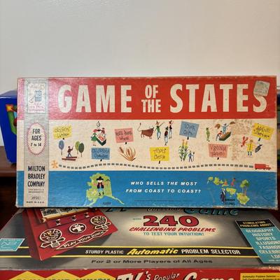 LOT 123: Vintage Games: Rebound, Easy Money, Game of the States, Hi Q and others