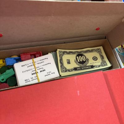 LOT 123: Vintage Games: Rebound, Easy Money, Game of the States, Hi Q and others