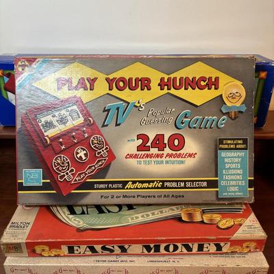 LOT 123: Vintage Games: Rebound, Easy Money, Game of the States, Hi Q and others