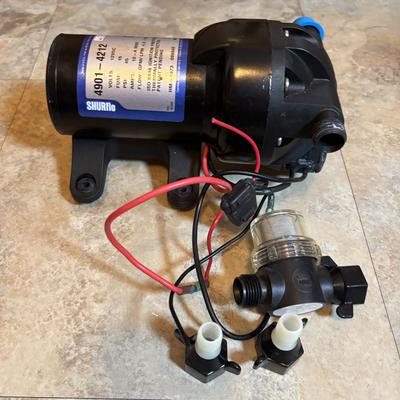 LOT 124: Pentair Shur Flo Aqua King II Fresh Water Pump