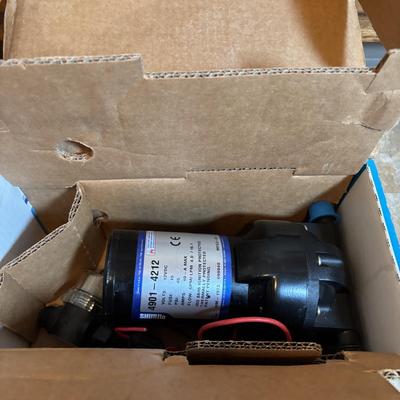 LOT 124: Pentair Shur Flo Aqua King II Fresh Water Pump