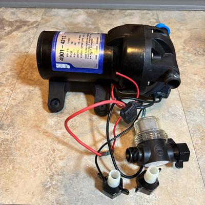 LOT 124: Pentair Shur Flo Aqua King II Fresh Water Pump