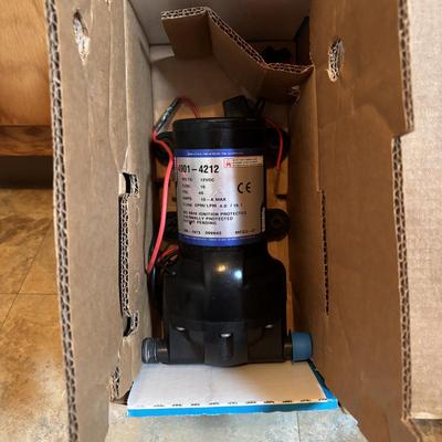 LOT 124: Pentair Shur Flo Aqua King II Fresh Water Pump