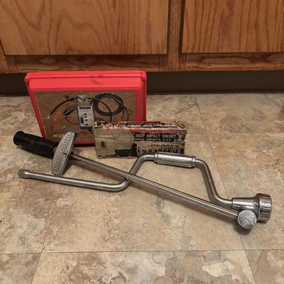 LOT 125: Tools: Craftsman Wrench Set, Battery Load & Charging Tester, Deep Impact Sockets, Electronic Ignition Tester