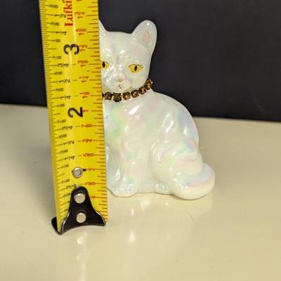 Vintage Fenton Glass Opalescent White Cat June Birthstone Signed T. Gaskins