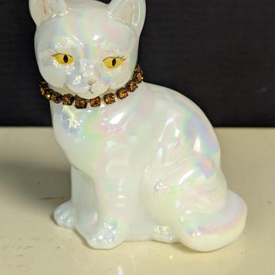 Vintage Fenton Glass Opalescent White Cat June Birthstone Signed T. Gaskins