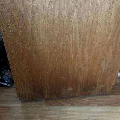 Thornwood Oak TV-Entertainment Center (O-BC)