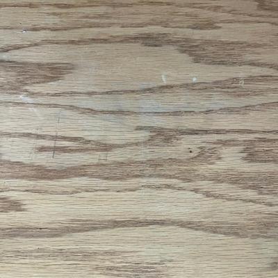 Thornwood Oak TV-Entertainment Center (O-BC)