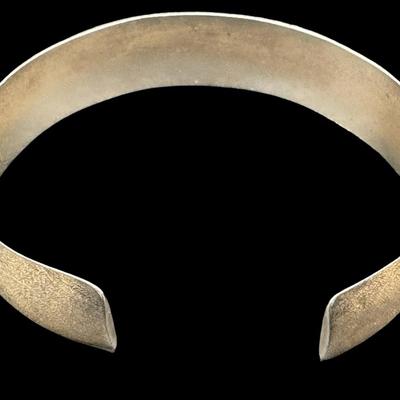 Sale Photo Thumbnail #104: [29.52g] This beautiful piece features amethyst cabochons in a satin sterling silver setting. Measurement: 2.25”W. Silver content confirmed using Niton XRF precious metals analyzer. [JP]