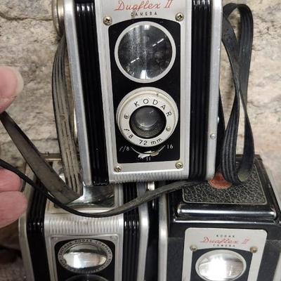 Sale Photo Thumbnail #149: Argoflex with Flash attachment, Pair of Dualflex II, a Kodak Dualflex ,Bell and Howell Electric Eye 127