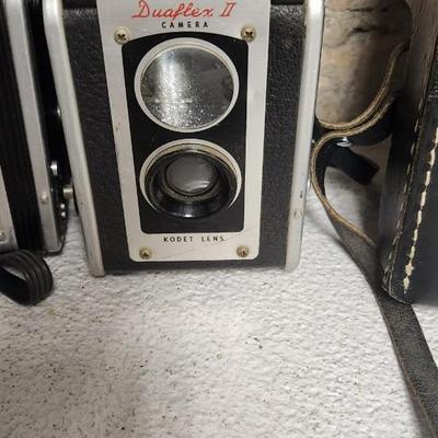 Sale Photo Thumbnail #150: Argoflex with Flash attachment, Pair of Dualflex II, a Kodak Dualflex ,Bell and Howell Electric Eye 127