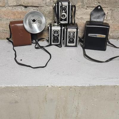 Sale Photo Thumbnail #146: Argoflex with Flash attachment, Pair of Dualflex II, a Kodak Dualflex ,Bell and Howell Electric Eye 127