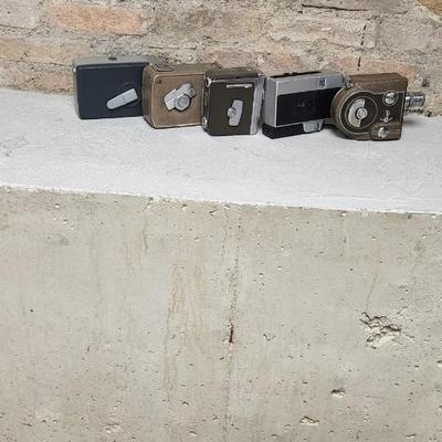 Sale Photo Thumbnail #293: Kodak Brownie, Kodak Brownie II, Medallion 8, Kodak M80 and a Revere 8