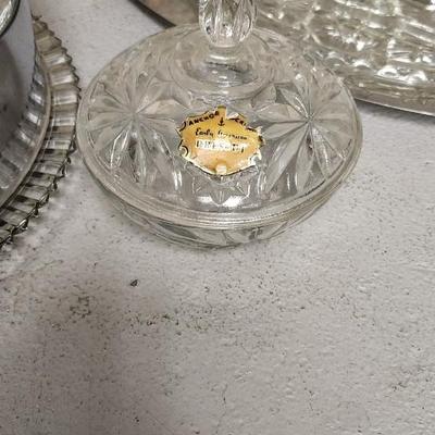 Sale Photo Thumbnail #349: Neat covered cake plate, a.couplempiecea of Anchor Hocking Early American Presscut