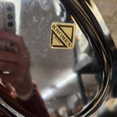 Sale Photo Thumbnail #352: Neat covered cake plate, a.couplempiecea of Anchor Hocking Early American Presscut