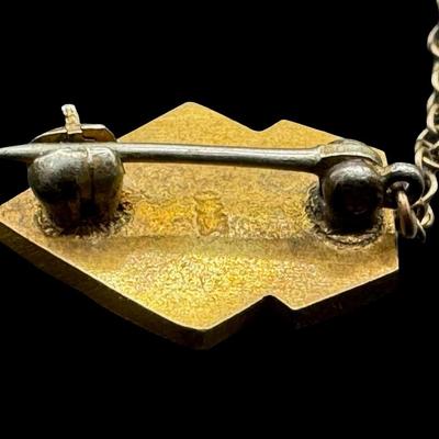 Sale Photo Thumbnail #211: [2.32g] This vintage piece is enameled, and features seed pearls. It may be incomplete. [JP]