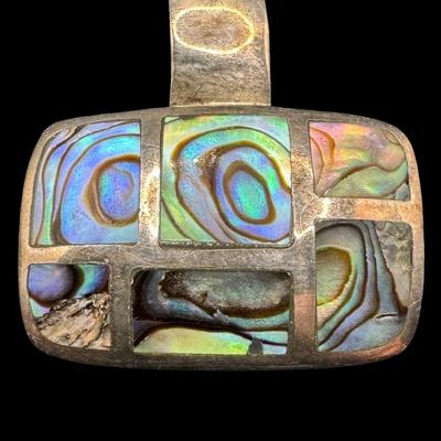 Sale Photo Thumbnail #214: [9.27g] Includes an anklet, and an inlaid abalone pendant. Length of anklet: 9”. [JP]