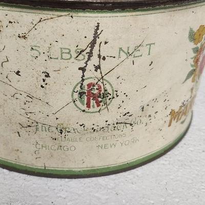 Sale Photo Thumbnail #420: Neat old marshmallow tin - In very used condition but notice the cracker Jacks branding on it as well as the Good Housekeeping Seal :D