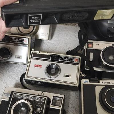 Sale Photo Thumbnail #426: 10 Automatic cameras of many ages