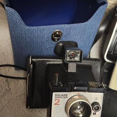 Sale Photo Thumbnail #478: Sears 127, Kodak Instamatic 104, Polaroid Pronto!RF, couple square shooter 2, Swinger