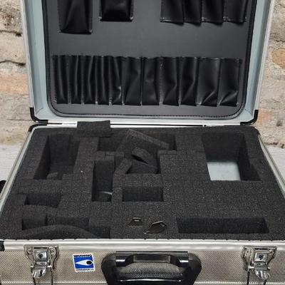 Sale Photo Thumbnail #497: 5 camera Cases, blue soft side, brown leather vintage and 3 metal cases