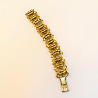 562 Vintage Book Chain Red Rhinestone faux Pearl Bracelet