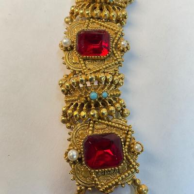 562 Vintage Book Chain Red Rhinestone faux Pearl Bracelet