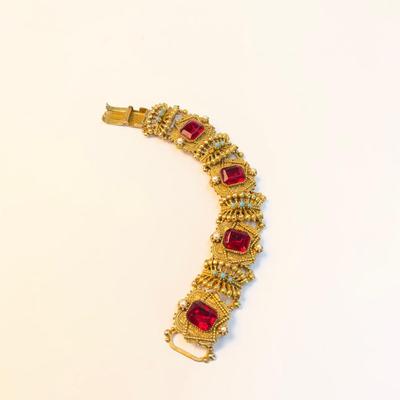 562 Vintage Book Chain Red Rhinestone faux Pearl Bracelet