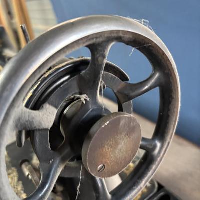 Singer Sewing Machine in Cabinet