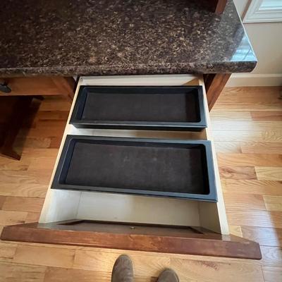 Office Desk with Hutch Top (O-BC)