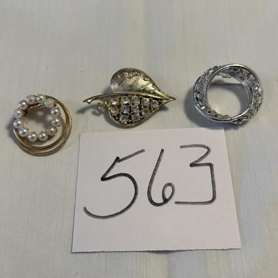Brooch Lot