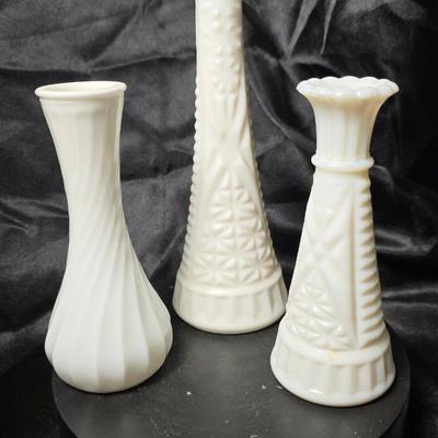 Vintage Milk Glass Bud Vase Trio Bundle – Hoosier “Swirl” + Anchor Hocking “Stars & Bars” (Mid-Century Wedding Decor)