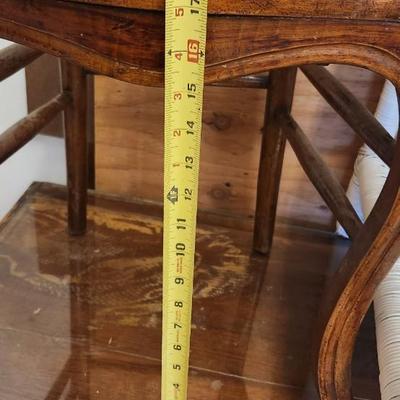 Sale Photo Thumbnail #520: Notice the damage to the small chair and the top of the wicker