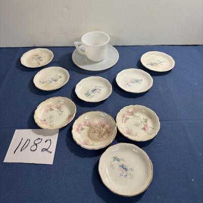 Vintage Children’s Dish Set