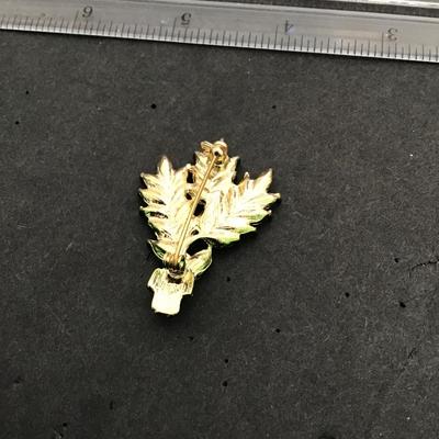 Sale Photo Thumbnail #133: Beautiful spring flower Rhinestone Brooch 
Please see attached photos