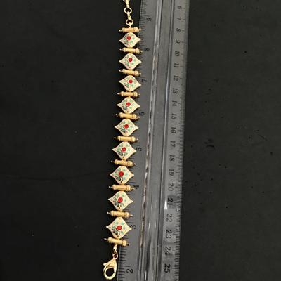 Sale Photo Thumbnail #152: Very nice Fashion bracelet 
Please see attached photos