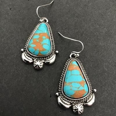 Sale Photo Thumbnail #193: Very nice fashion earrings please see attached photos